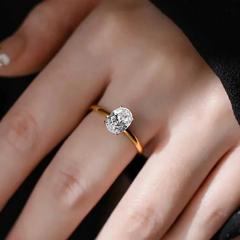 Gorgeous Oval Moissanite Diamond Ring 925 Sterling Silver Luxury_voghion.com