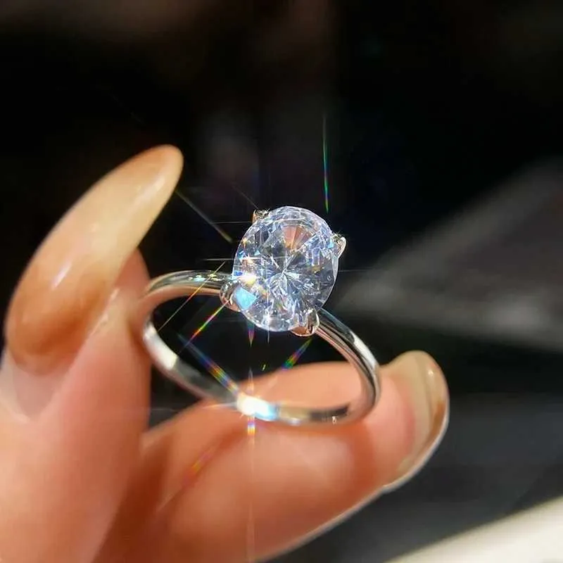 Gorgeous Oval Moissanite Diamond Ring 925 Sterling Silver Luxury_voghion.com