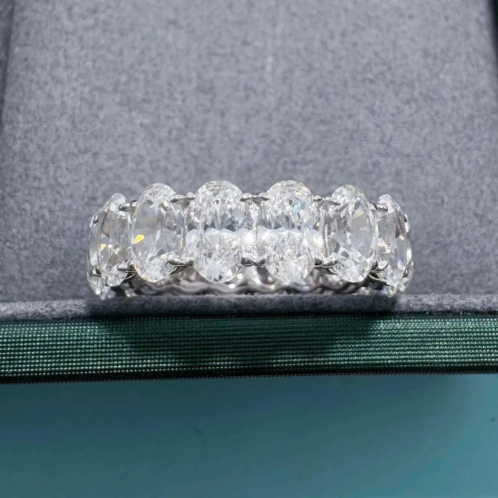 PT950 Platin Taubeneierreihe Stapelbarer eiförmiger Ring für Damen Hochkohlenstoffdiamant_voghion.com