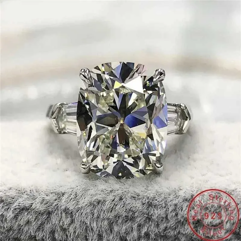 Luxury Oval 8ct Lab Diamond Ring 925 Sterling Silver Jewelry Engagement Wedding Band Rings For Women Men Party Accessory_voghion.com