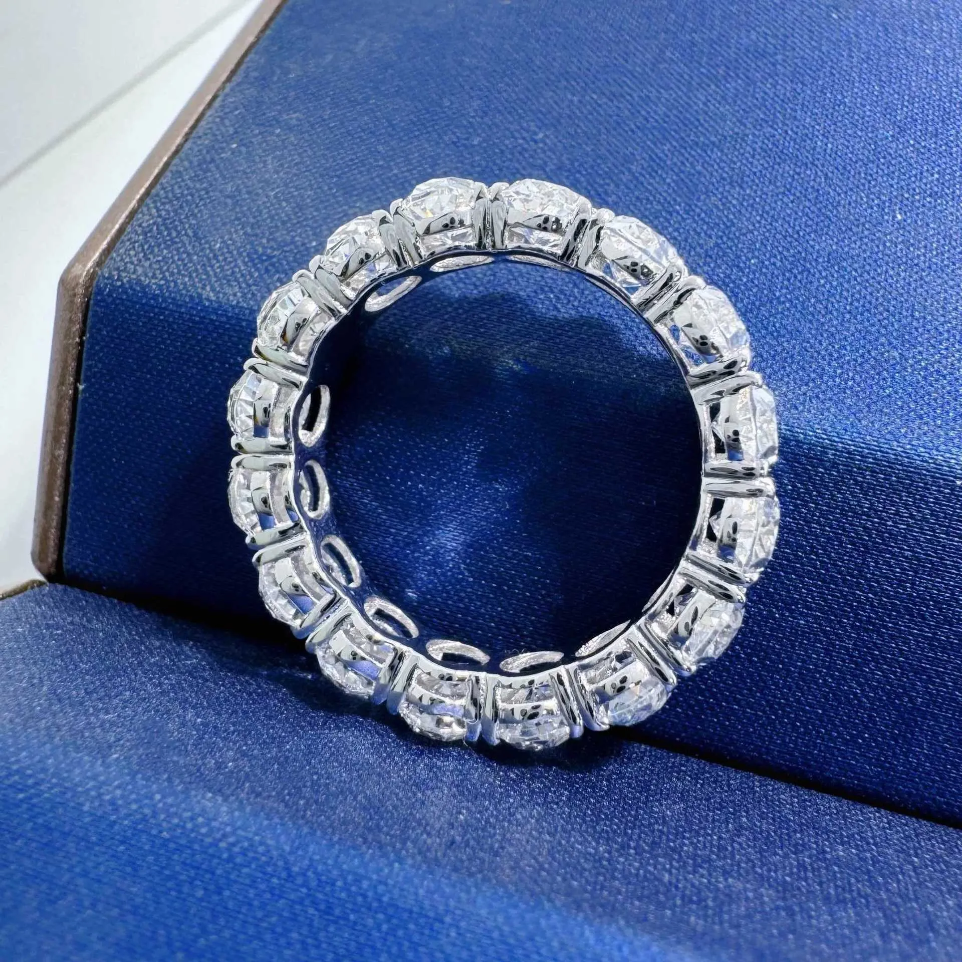 PT950 Platin Taubeneierreihe Stapelbarer eiförmiger Ring für Damen Hochkohlenstoffdiamant_voghion.com