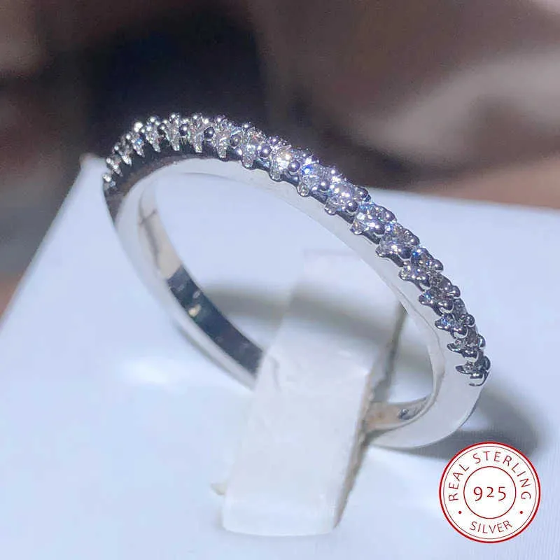 Slim Womens Moissanite Diamond Ring For Wedding Engagement Trendy_voghion.com