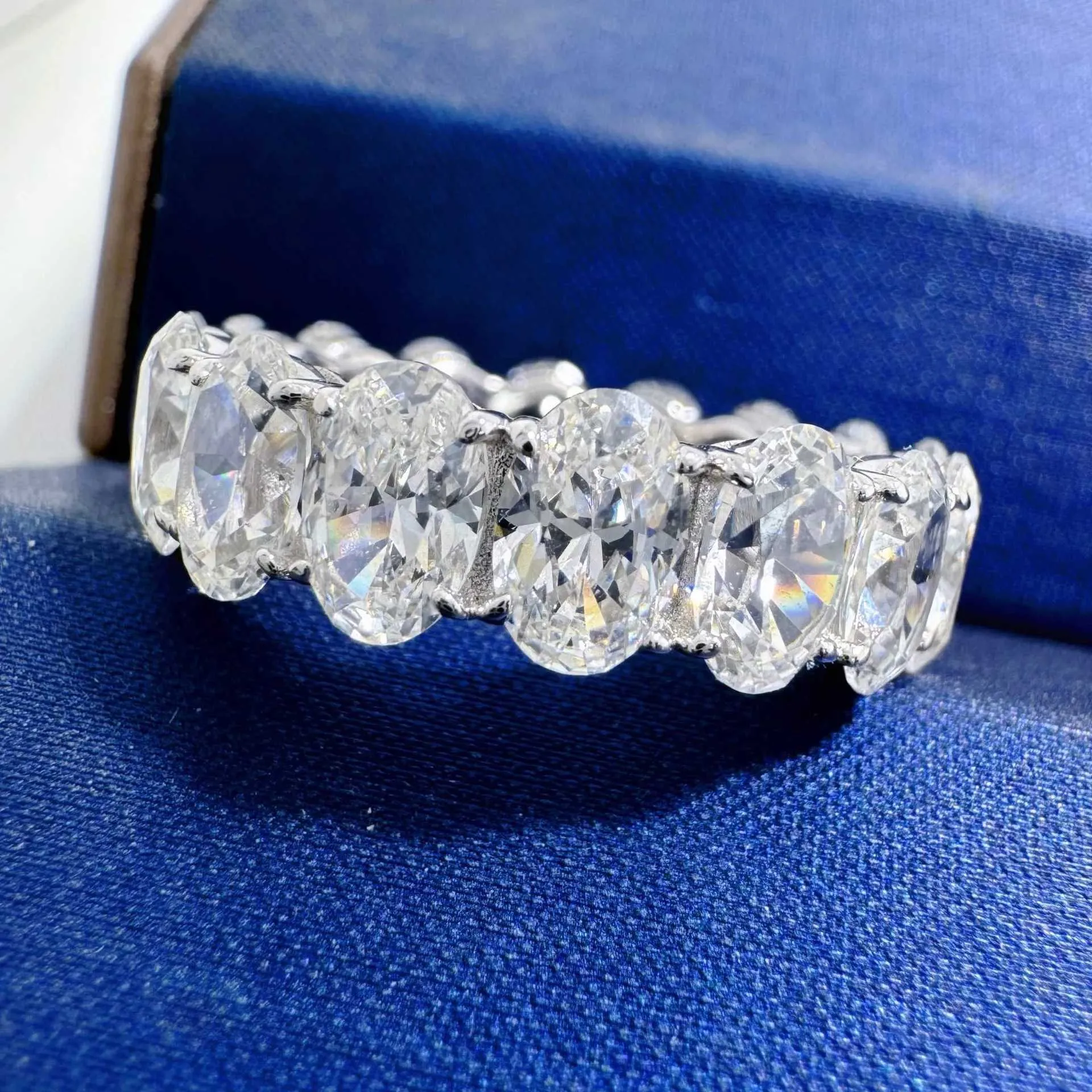 PT950 Platin Taubeneierreihe Stapelbarer eiförmiger Ring für Damen Hochkohlenstoffdiamant_voghion.com