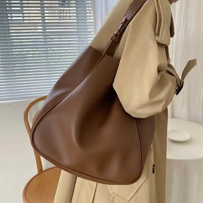 Luxury Large Capacity Tote Bag Woman 2025 Trend Female Shoulder Bag High Quality Leather Simple Designer Woman Handbag PurseXJ250121