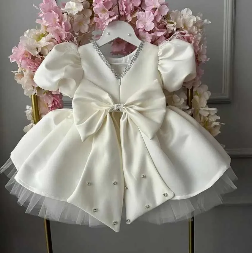 X250203 White Satin Baby Girls First Birthday Dress Big Bow Puff Sleeve Tutu  Costume For Toddler Girls Christmas Party Outfit From Yushun_north1, $40.17  | DHgate.Com