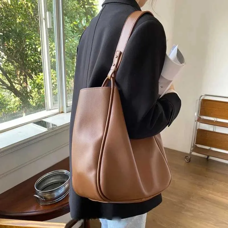 Luxury Large Capacity Tote Bag Woman 2025 Trend Female Shoulder Bag High Quality Leather Simple Designer Woman Handbag PurseXJ250121