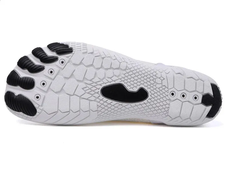 Scarpette da scoglio uomo per mare e spiaggia scarpe acqua_voghion.com