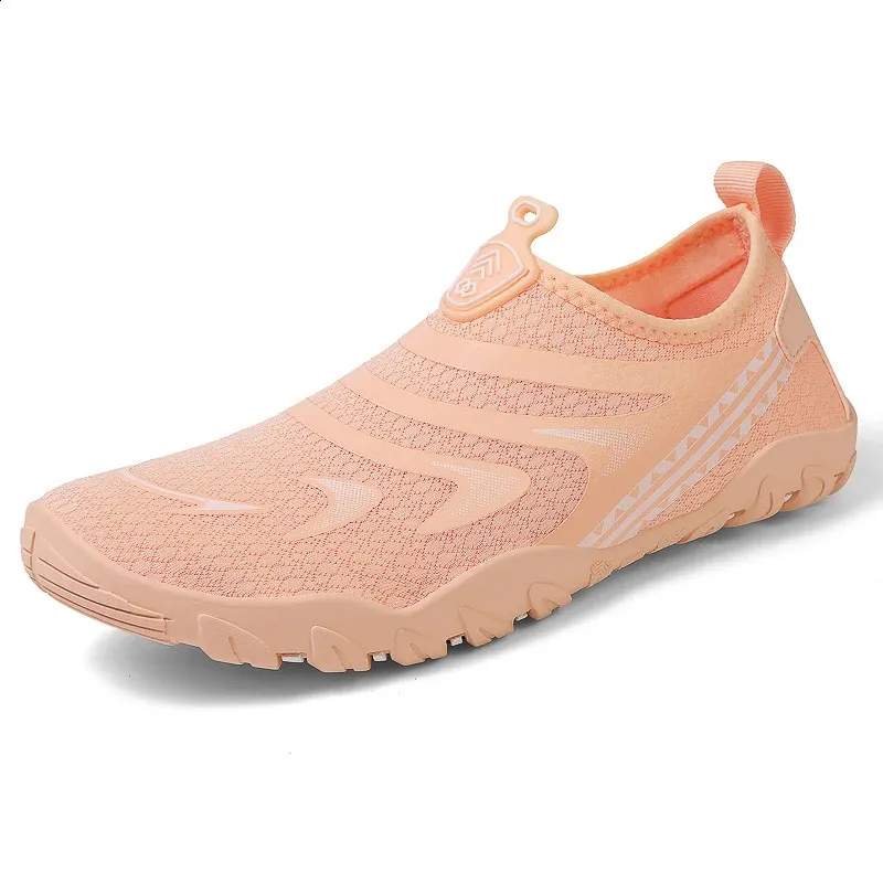 Scarpe da spiaggia estive unisex per uomo e donna, modello barefoot, per adulti, con fori, ideali per il mare e l'acqua. Disponibili anche in taglie forti come la 47 e la 48. Codice articolo: 250206._voghion.com