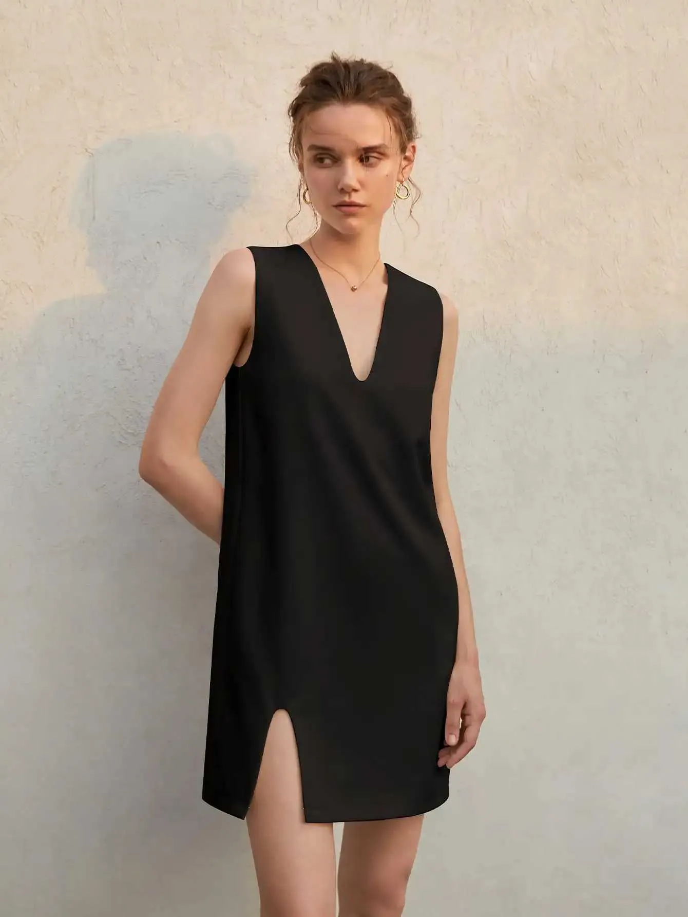 Haute Couture Women's Slimming Mini Black Mini Sundress - Sveless, Loose Fit for Summer