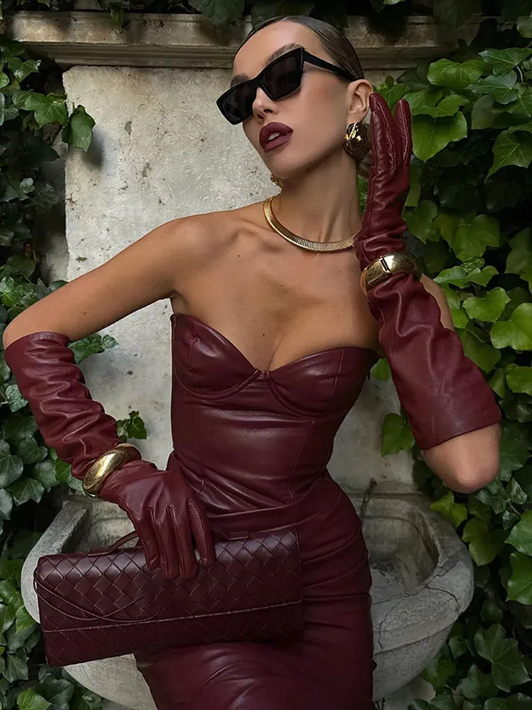 Burgundy PU Leather Strapless Strapless midi dress for Women - Fashionable Backless Sleeveless Long Gown for Evening Parties and Proms (2025 Burgundy PU Leather Strapless Strapless midi dress for Women - Fashionable Backless Sleeveless Long Gown for Evening Parties and Proms (2025