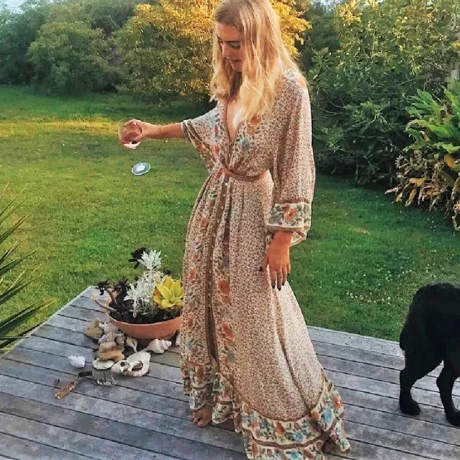 boho dress to impress Styling a Boho-Inspired Set Designed to impress Boho Style Long Maxi