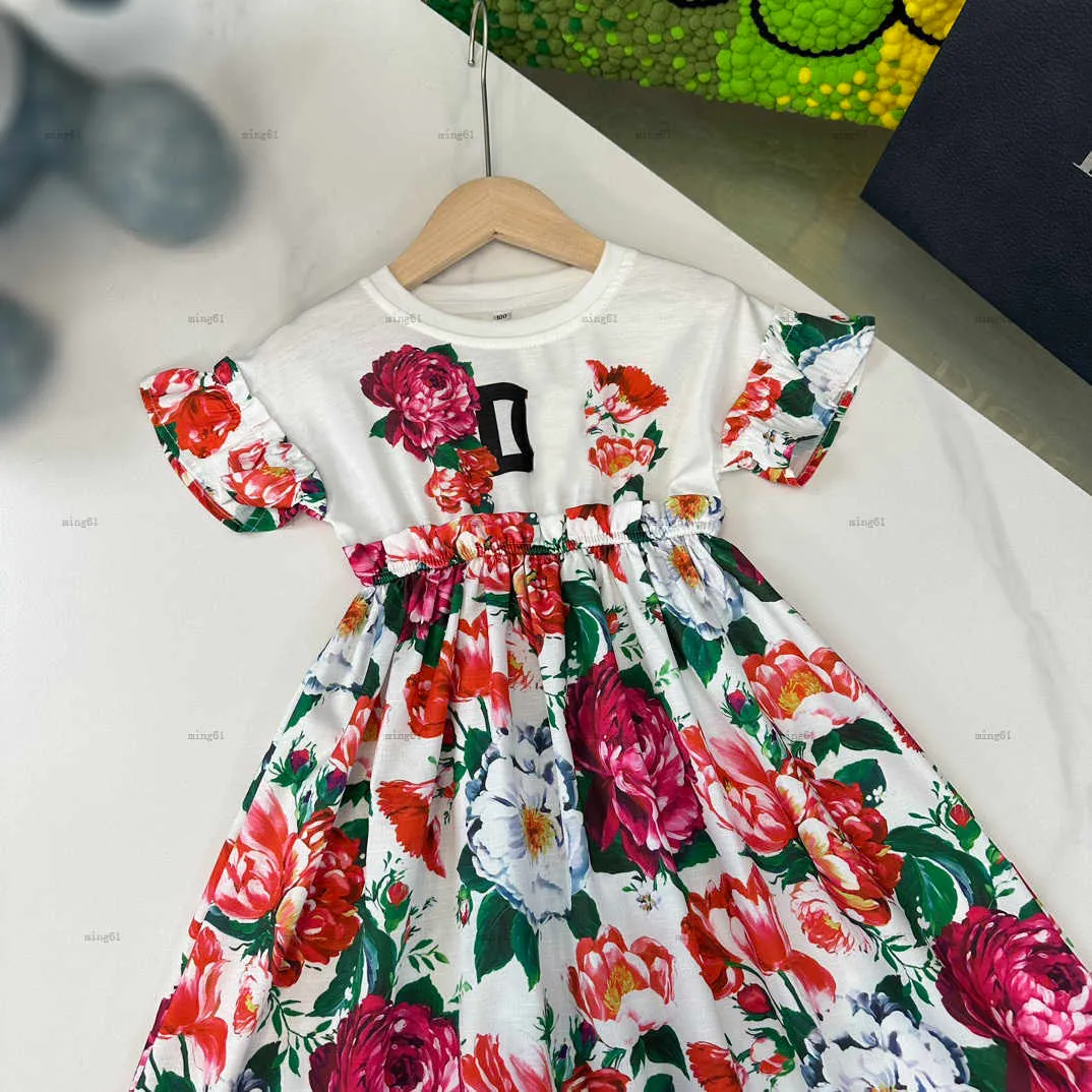 25ss kids designer dress with boat neck, chiffon fabric, printed letter pattern, and knee-length skirt from Dhgate Girl's Dresses - price 40.21 25ss kids designer dress with boat neck, chiffon fabric, printed letter pattern, and knee-length skirt from Dhgate Girl's Dresses - price 40.21