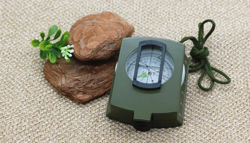 Professional Metal Compass Realtor For Camping And Outdoor Activities ...