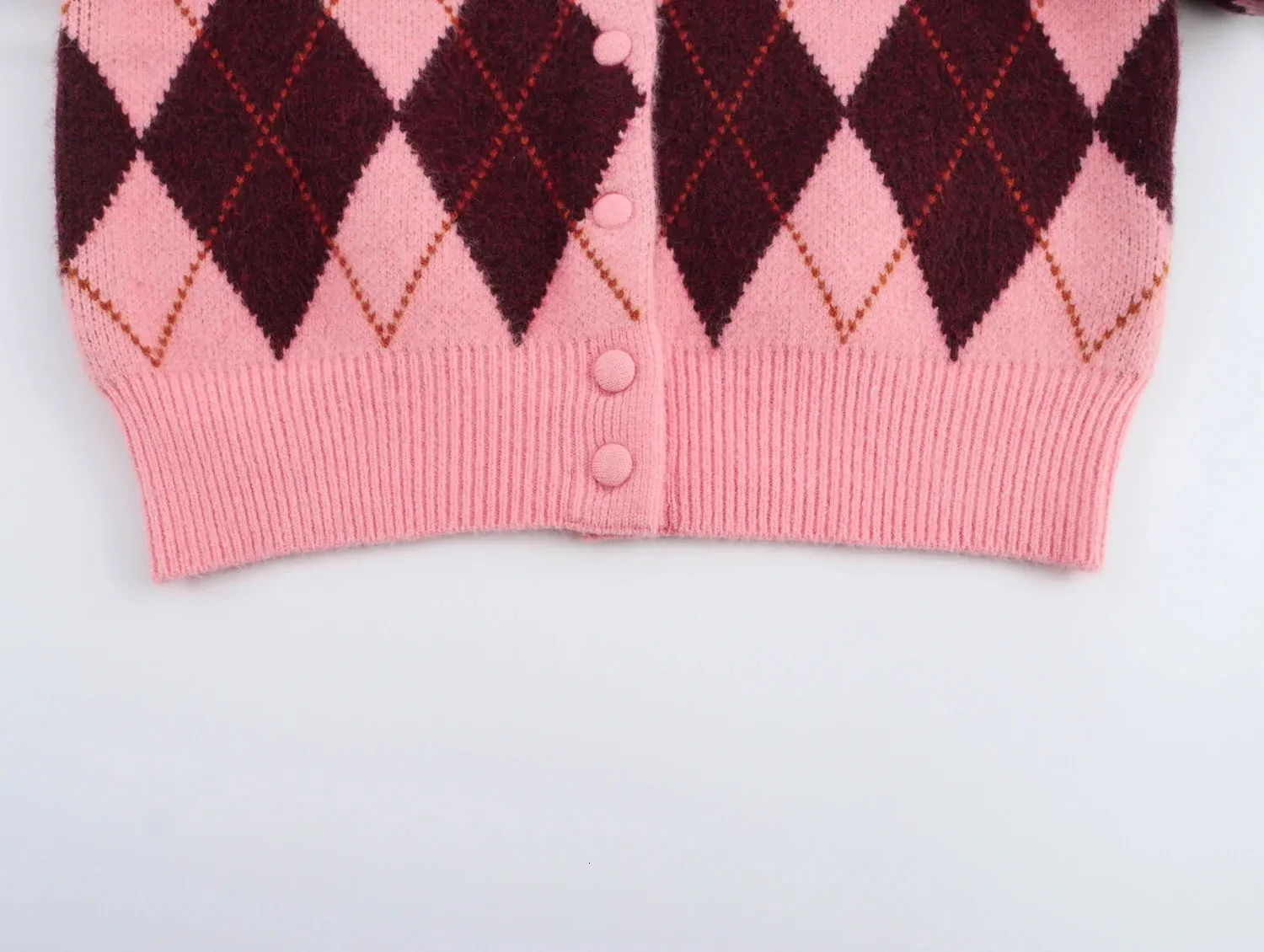 FEATHERY YARN ARGYLE JACQYARD CARDIGAN⭐︎ FEATHERY YARN ARGYLE JACQYARD CARDIGAN⭐︎