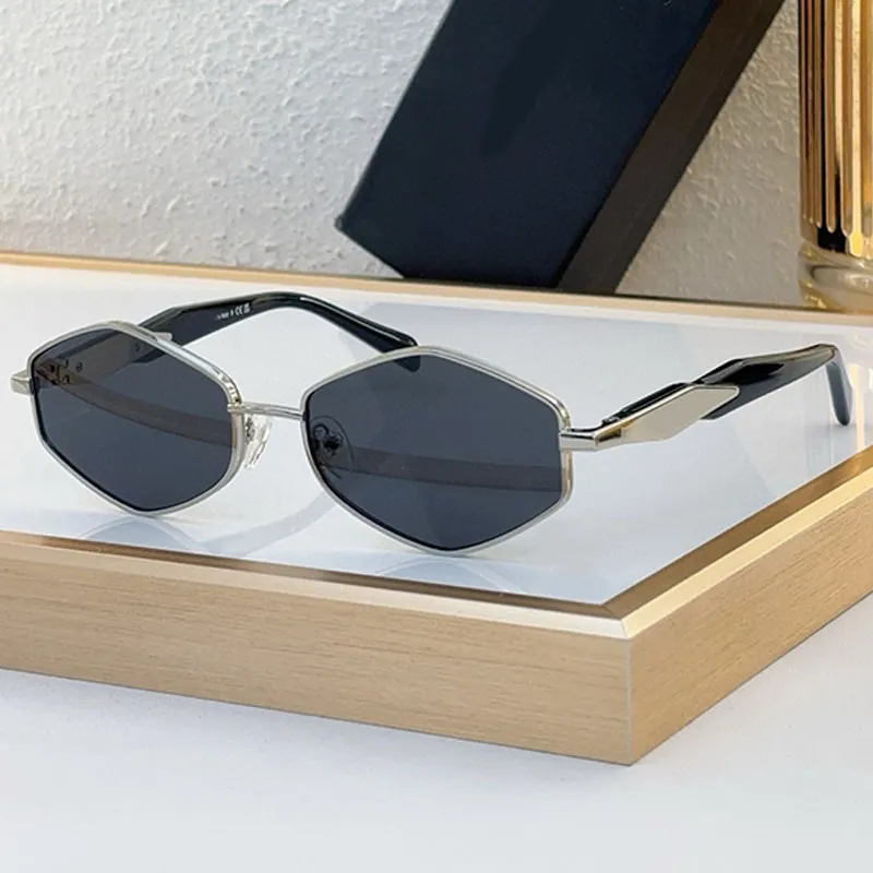 Metal Eyewear Polygon Sunglasses with Polarized Resin Lenses  display picture 1