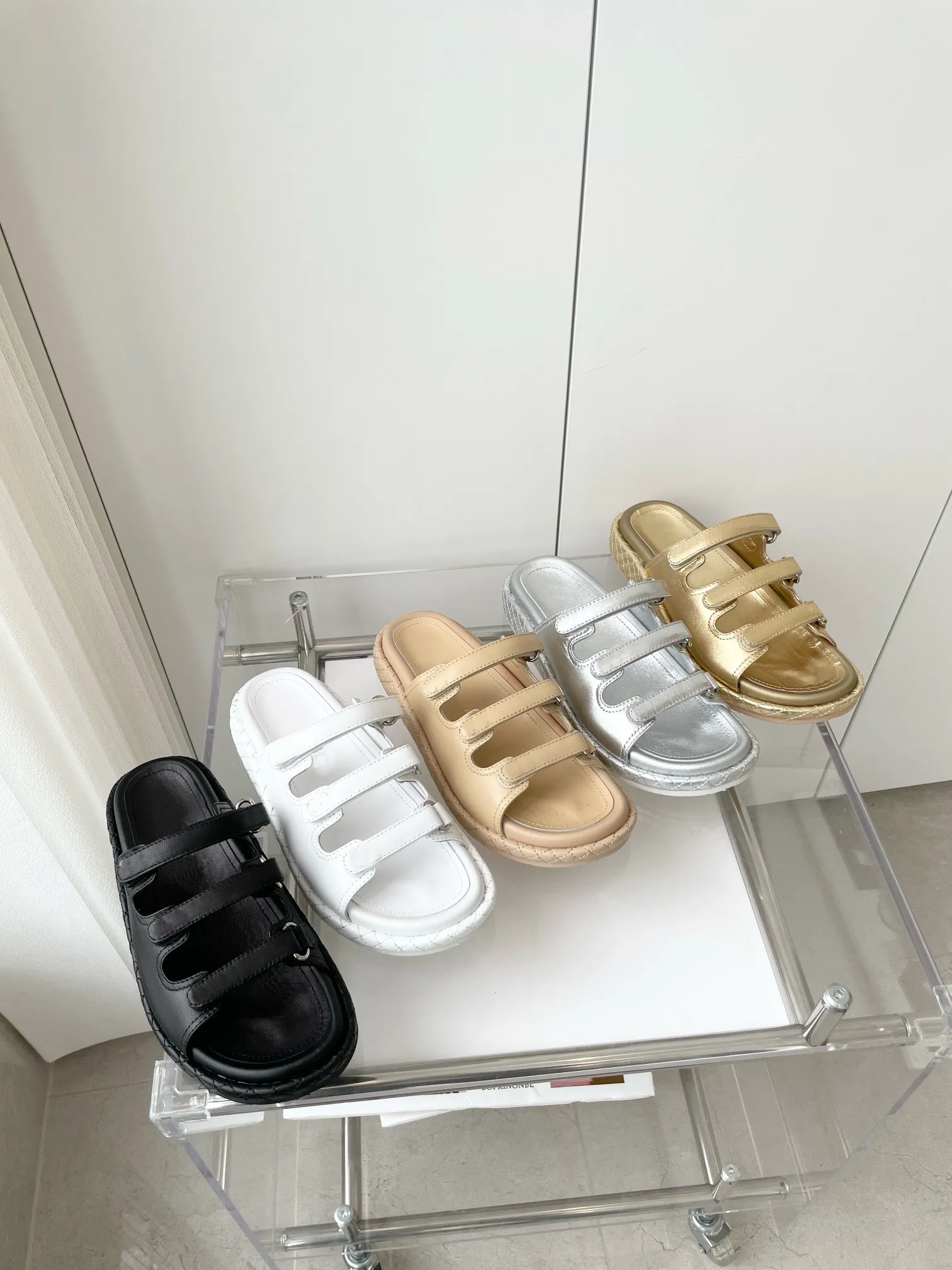 Ahorra a lo Grande en Compras al por Mayor de Damas De Zapatillas De Cuero  Mulas Zapatillas De Flip Flop Para Damas Zapatillas Mulas Para Mujeres Con 