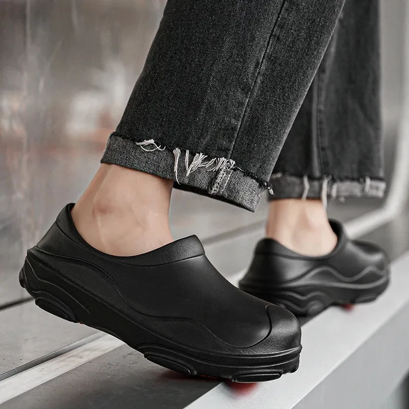 Ensemble de chaussures de cuisine spéciales pour hommes, imperméables et résistantes à l'huile, à enfiler, pour chefs, adaptées à la pluie, référence 250213_voghion.com