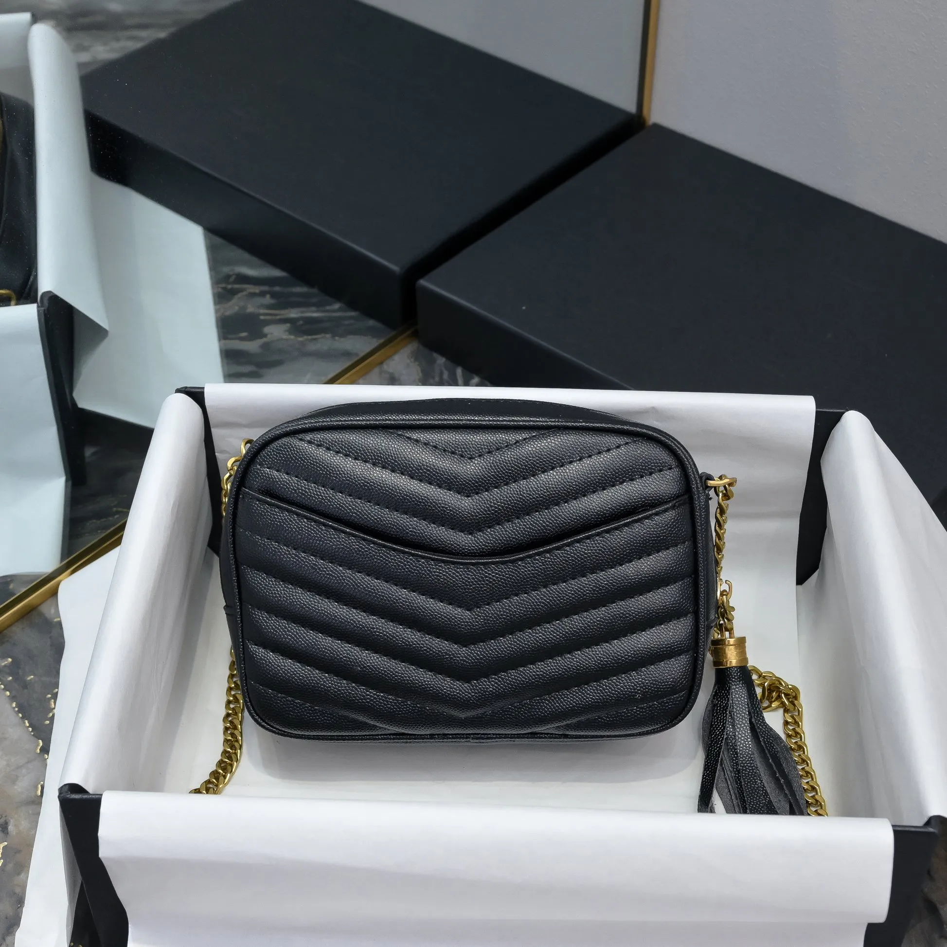 オーダー Unisex Cloud Tilt Mesh Sneakers White and Red - E-SEVEN STORE