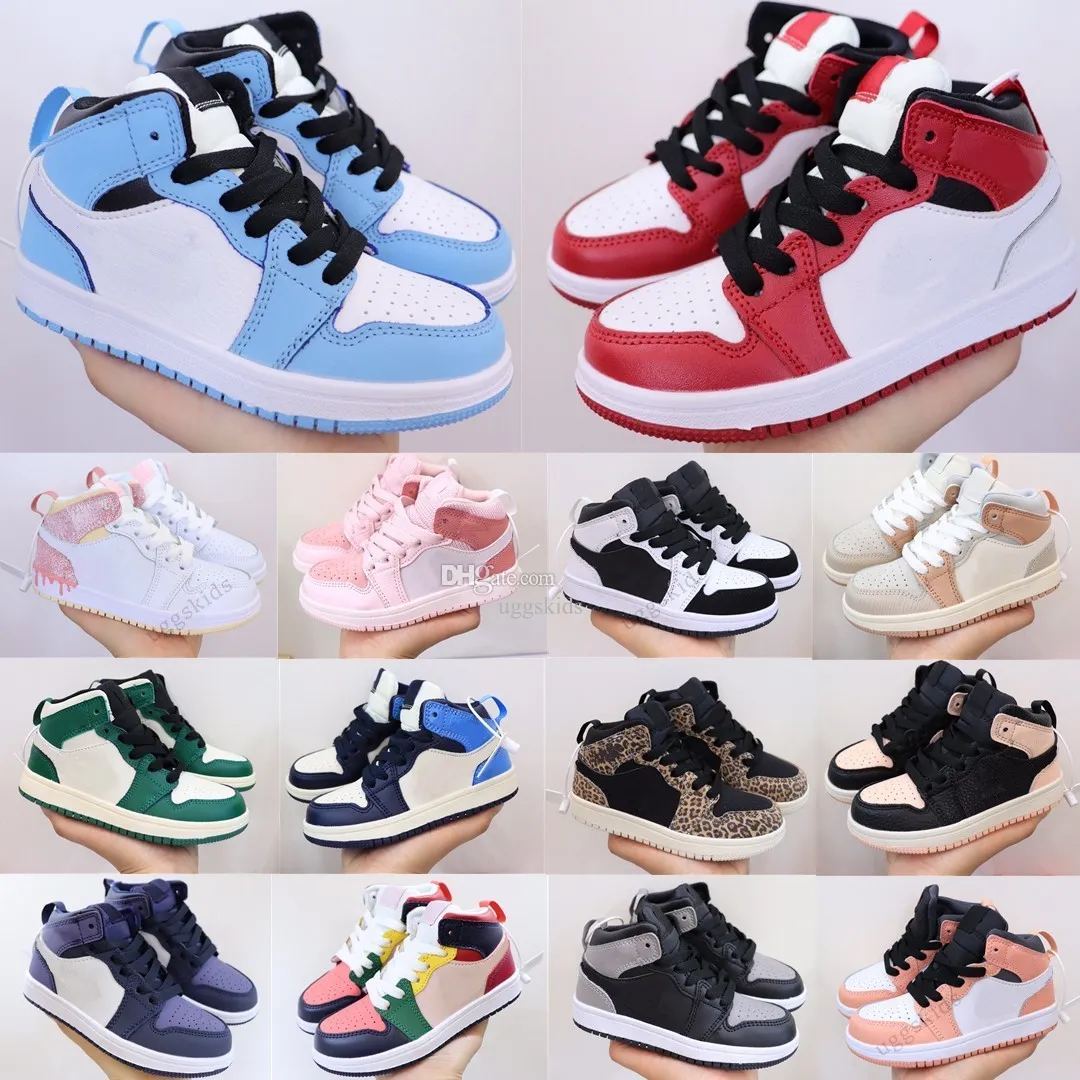 nike mid top trainers