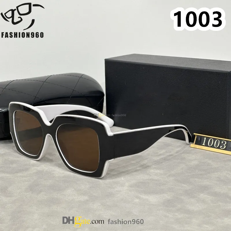 Square Sunglasses for Women and Men Full Frame Plank PC  display picture 3