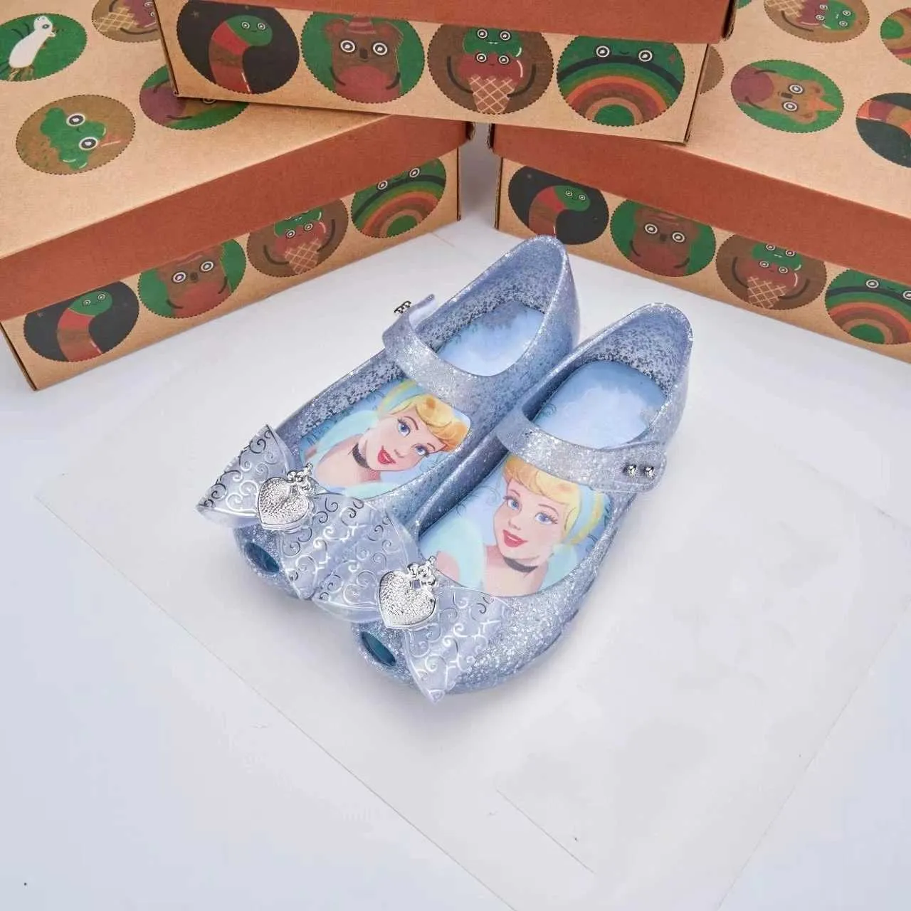 Jelly Sandals: Kids Shining Cartoon Flats, Princess Style, Soft