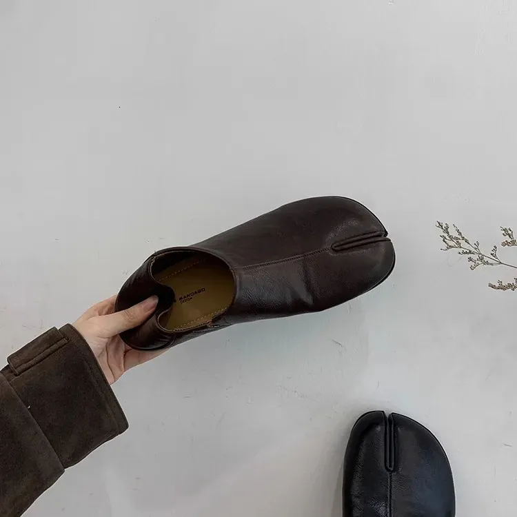 Damenschuhe, Loafer mit niedrigem Absatz und weichem Fell, Modis Damenschuhe, Herbst-Slipper, Winter-Retro-Schuhe, süßes Kleid, Herbst 250222_voghion.com