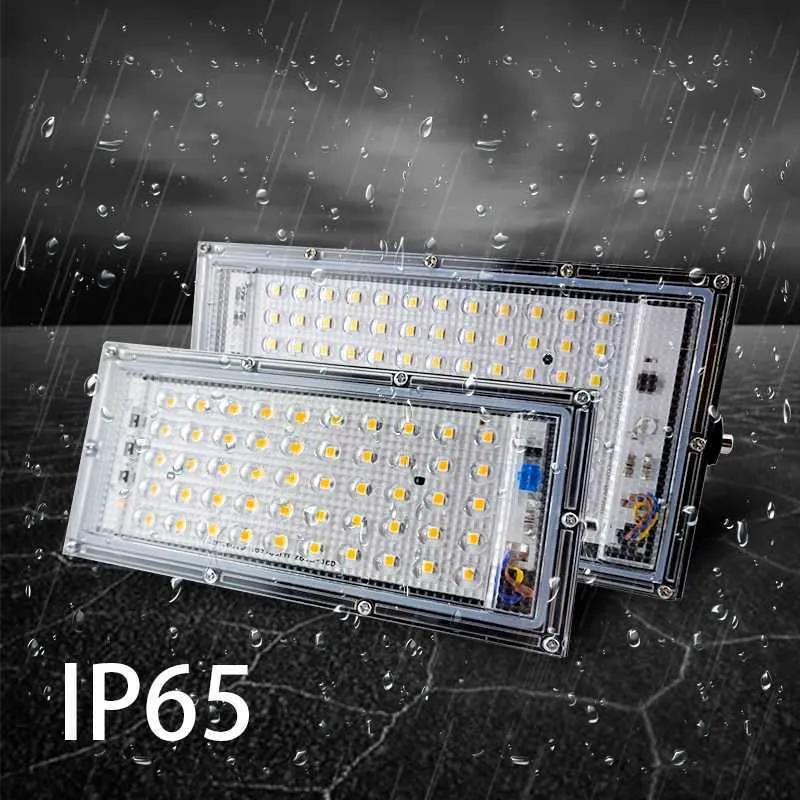 Outdoor LED Hängelampe Mit RGB & Akku – IP65, Inkl. Erdspieß & Seil