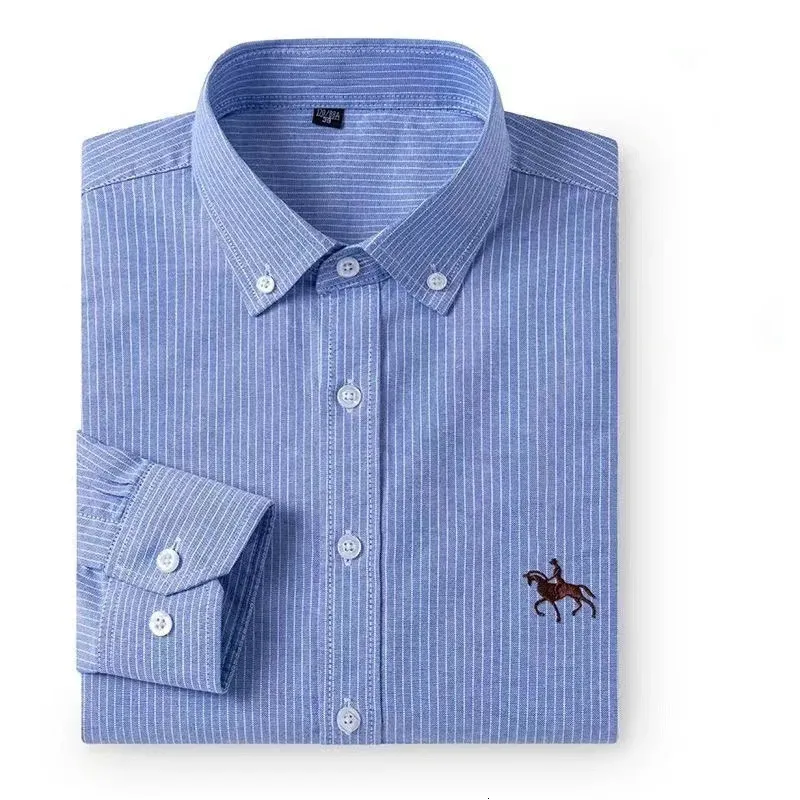 Men's 100% Cotton Oxford chambray shirt - Long Sleeve Solid Casual Business Formal Dress chambray shirt for Social Occasions - Regular Fit Male