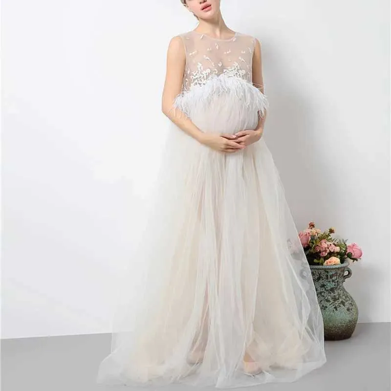 solid lace maxi dress Farida White Lace Maxi Dress - US 14