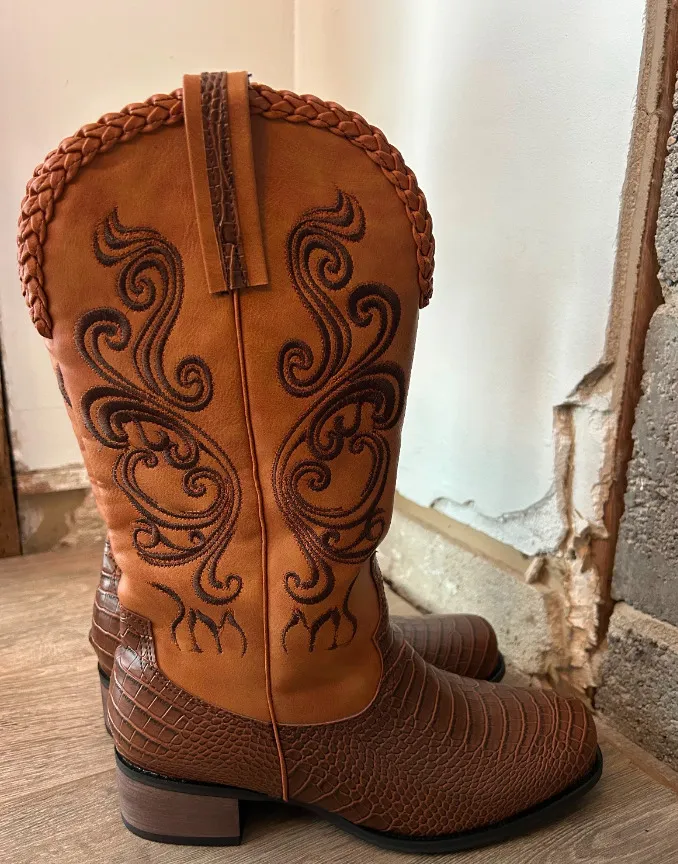 Embroidered Western Cowboy Boots Retro Fashion, Square Toe, Plus