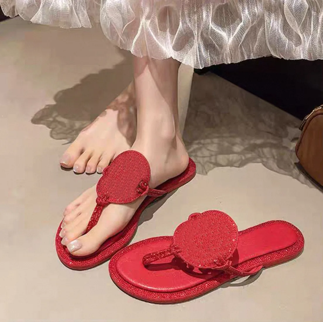 Designer Shoes Womens Slippers and Sandals Fashionable Summer Slippers Herringbone Slippers Flat Bottom Beach Shoes Toe Slippers Designer Sandals Sizes 35-43