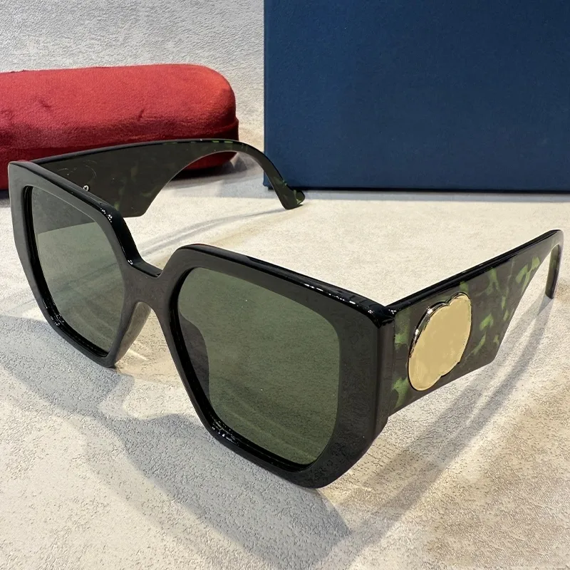 Designer Sunglasses with Protective Case ESCADA Designer Women main image 4