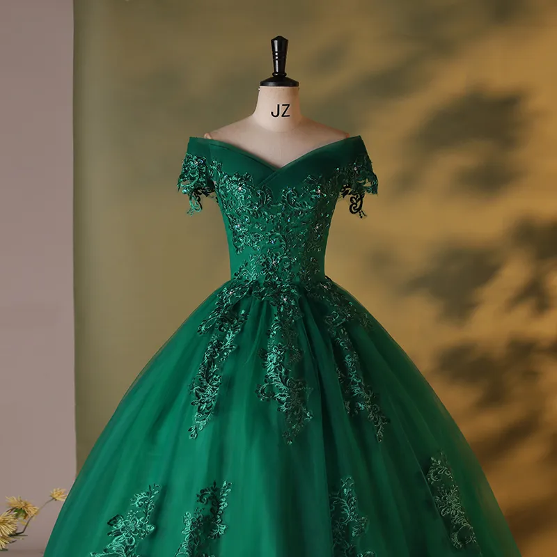 green goddess dressing saladworks Emerald Green Lace Mermaid Wedding Dress with Detachable Overskirt –  Viniodress main image 1