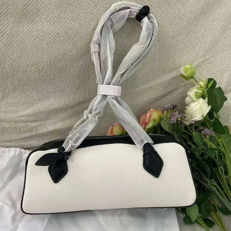 Women's Large Capacity Shoulder Bag Crossbody Handbag_voghion.com