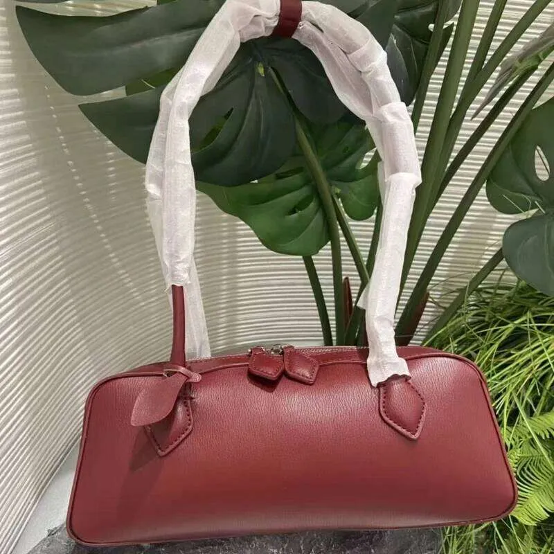 Women's Large Capacity Shoulder Bag Crossbody Handbag_voghion.com