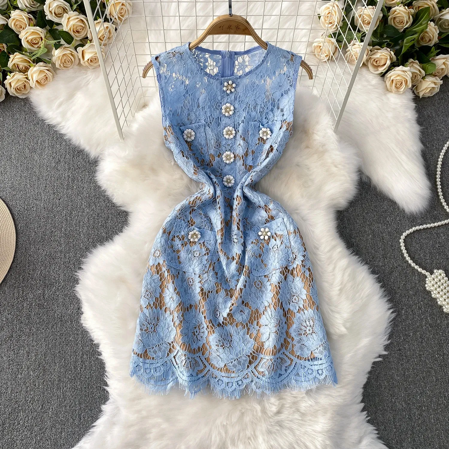 Runway Dresses Summer Luxury Lace Hollow Out Embroidery Formal Dress For  Womens Sleeveless Crystal Beaded Buttons Prom Dresses Evening Party Robe  2025 From Xiongstore, $40.21 | DHgate.Com