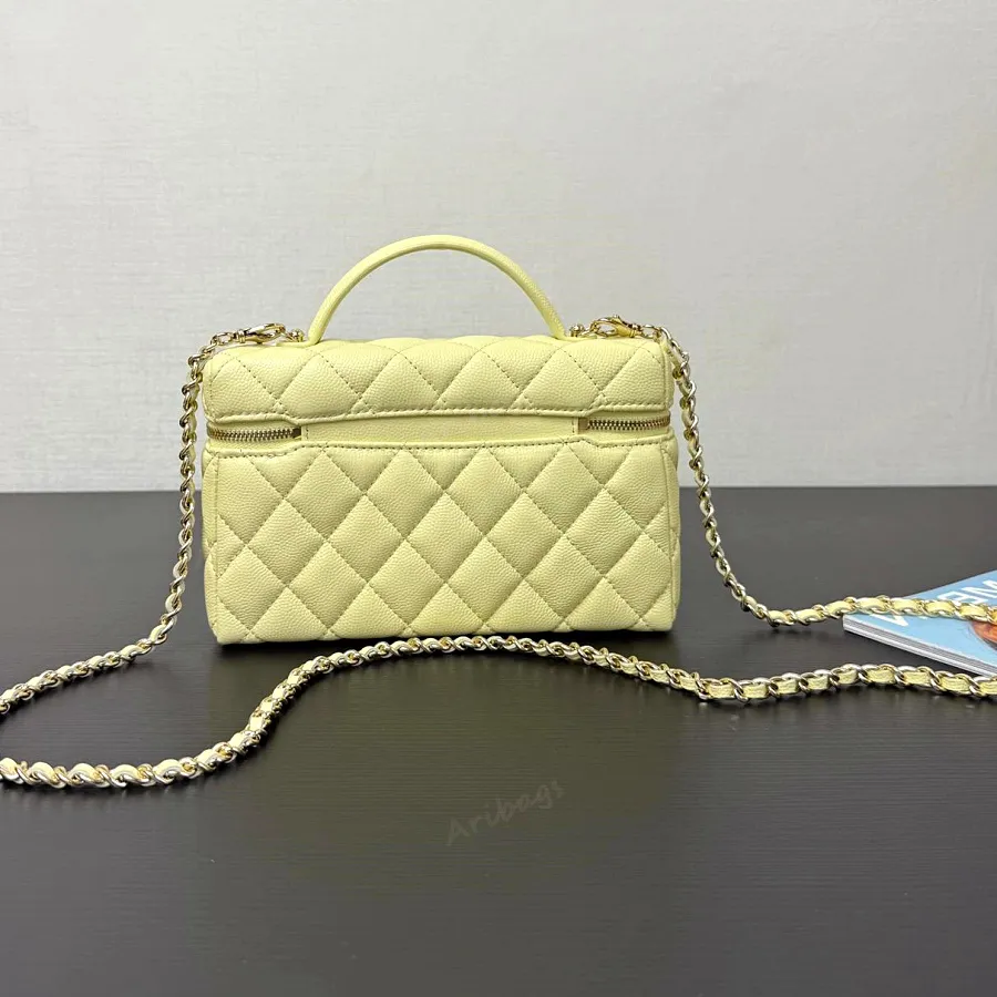 BV Loop Top Handle 19cm White Lambskin