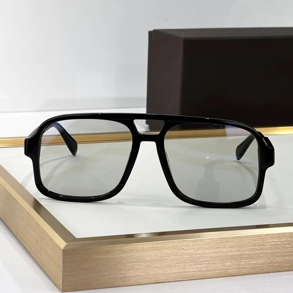 Square Pilot Sunglasses With Havana Frame And Light Green  display picture 1
