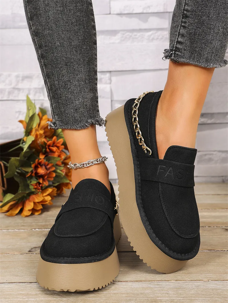 hot Free Shipping Designer Casual Shoes For Woman Autumn New Vintage Flat Bottom Versatile Classic Shoes Black White_voghion.com