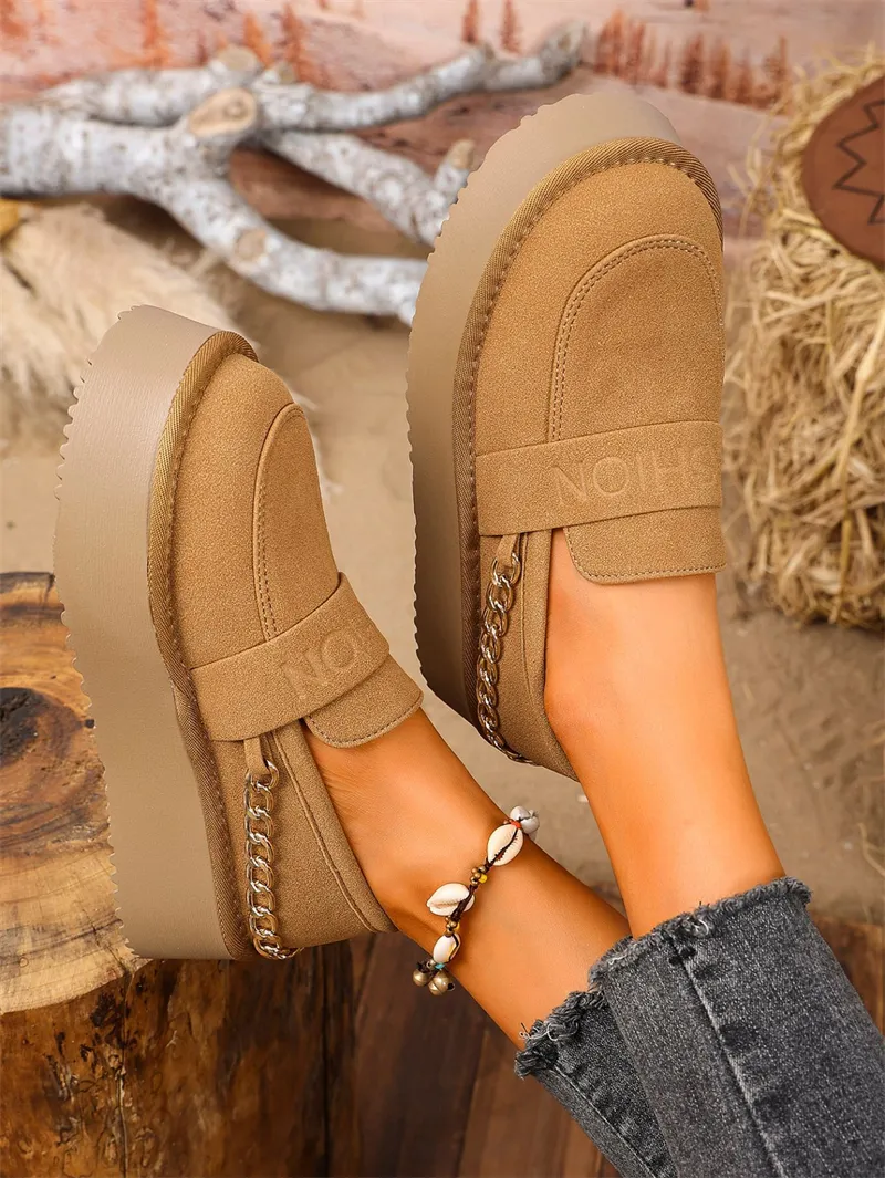 hot Free Shipping Designer Casual Shoes For Woman Autumn New Vintage Flat Bottom Versatile Classic Shoes Black White_voghion.com