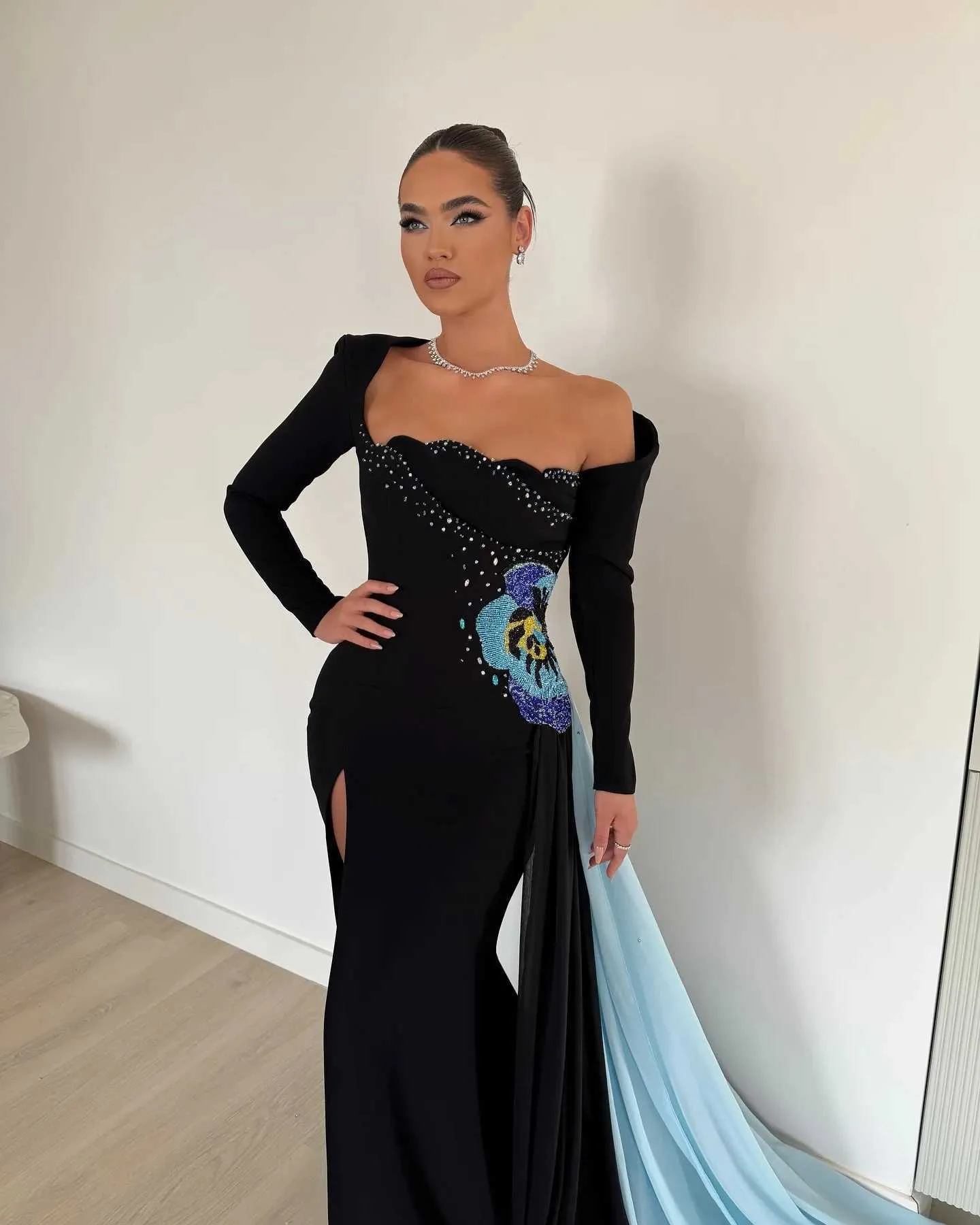 green emerald velvet dress High Neck Luxurious Evening Dress Elegant Formal Wedding Celebrity Prom Gown