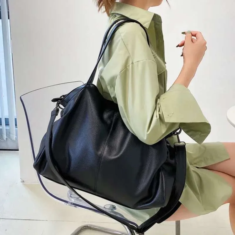 Sac à Main Femme Bandoulière Cuir PU - Rouge, Style Messager/hobo - Taille Moyenne - Neuf