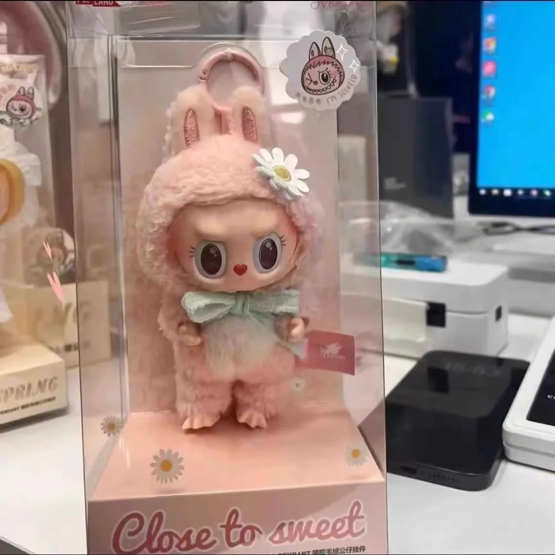 ラブブ　チェックメイト　チェス　ぬいぐるみ　キーホルダ ラブブ チェックメイト - メルカリ