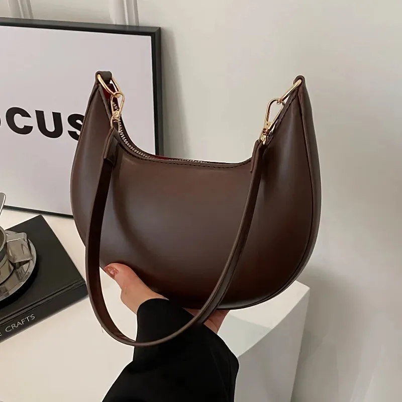 Fashionable Moon Shaped Bag: High End Womens Single Shoulder Bag
