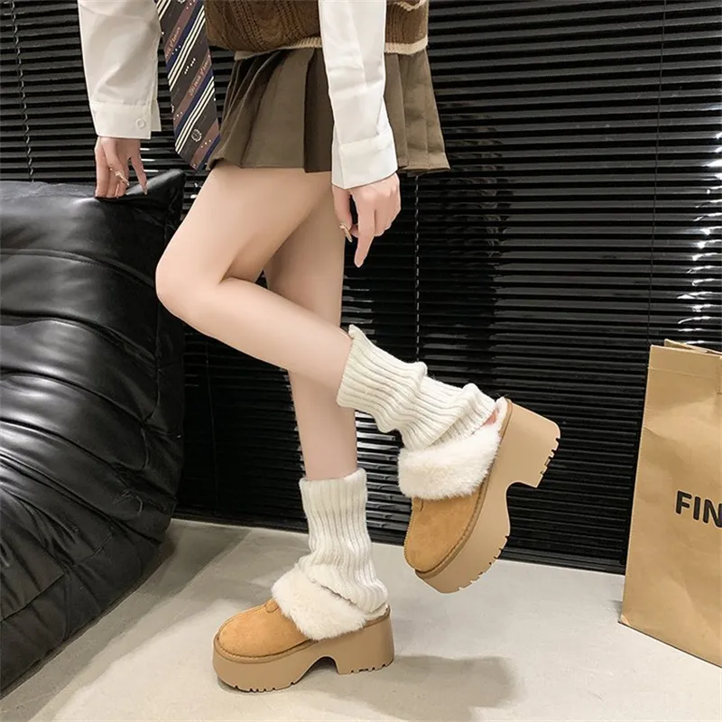 new Free Shipping Designer Slippers For Woman Indoor Outdoor Sliders Keep Warm Thick Woolen Vintage Plush Sandals_voghion.com