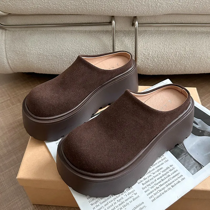 new Free Shipping Designer Slippers For Woman Indoor Outdoor Sliders Keep Warm Thick Woolen Casual Plush Sandals Brown_voghion.com