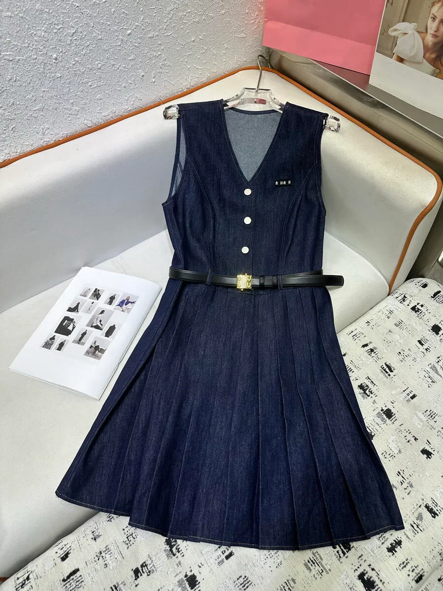 Dress Women Designer Brand Women Skirt Summer Dress Fashion Letter Logo Denim  Dresses Ladies Sleeveless V Neck Denim Dress Lady Denim Dress Jun 19 From  Zhanghui68, $37.01 | DHgate.Com