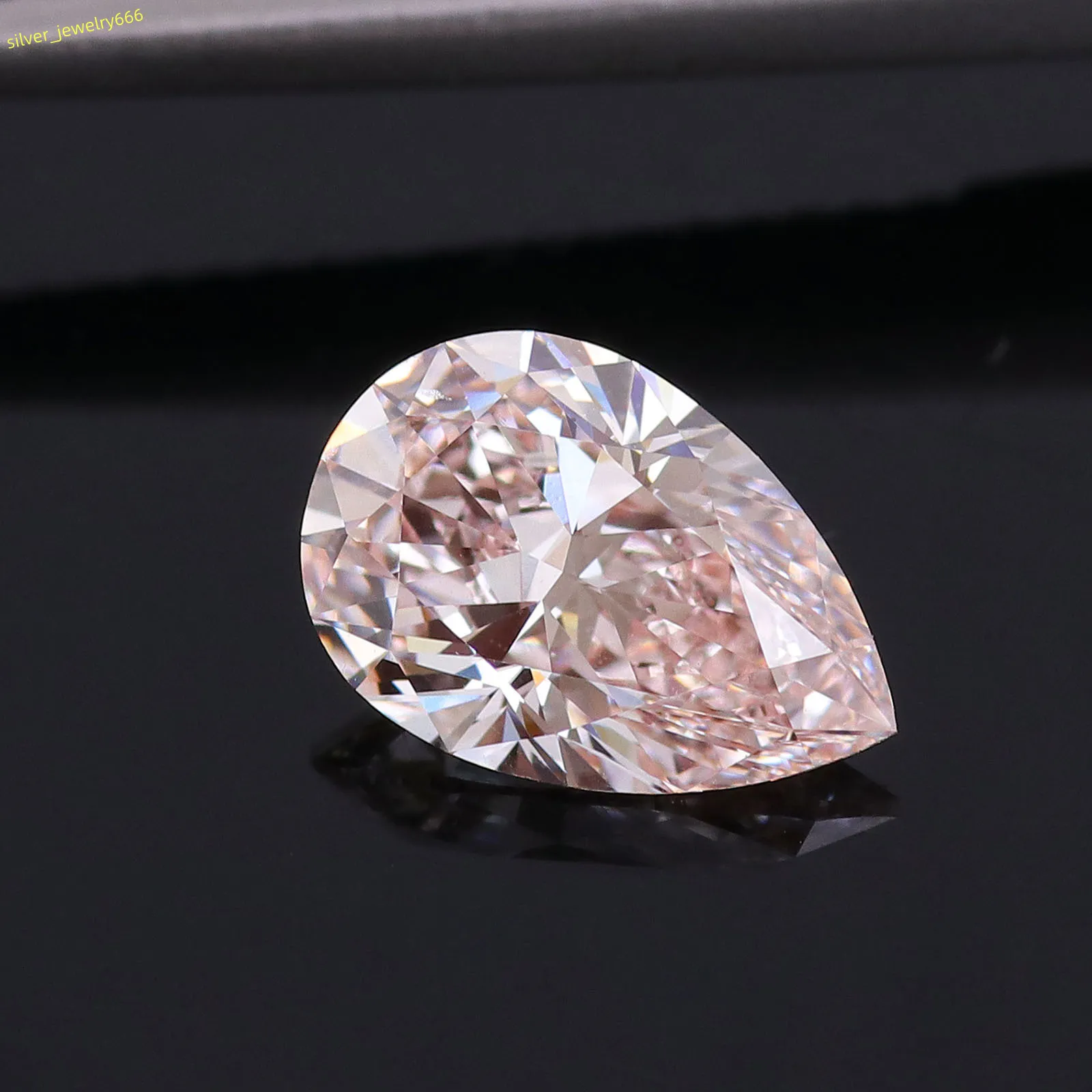 Diamant CVD Cultivé En Laboratoire - Forme Poire 3x5 Mm - Couleur D, Pureté IF - Certifié AGL