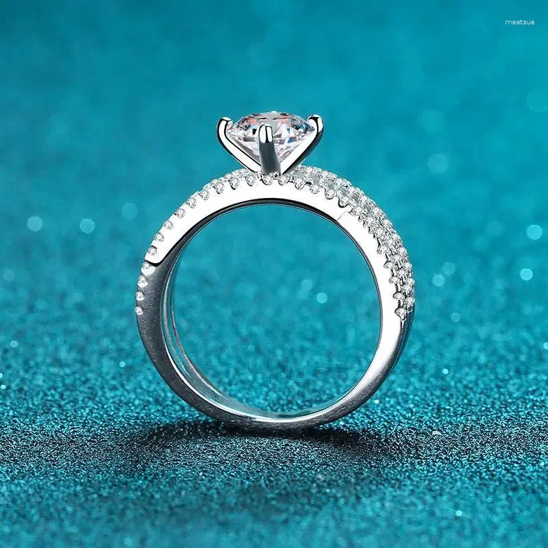 Anelli A Grappolo Ewya Sparkling Real D Colore 1ct Moissanite - Main Image