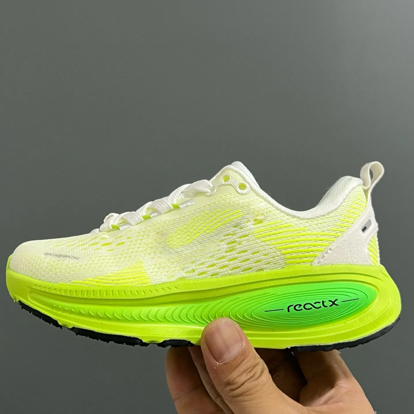 58% OFF Vomero18 Kids Running Shoes – Triple Color Outdoor Trainers H260207 at $11.43